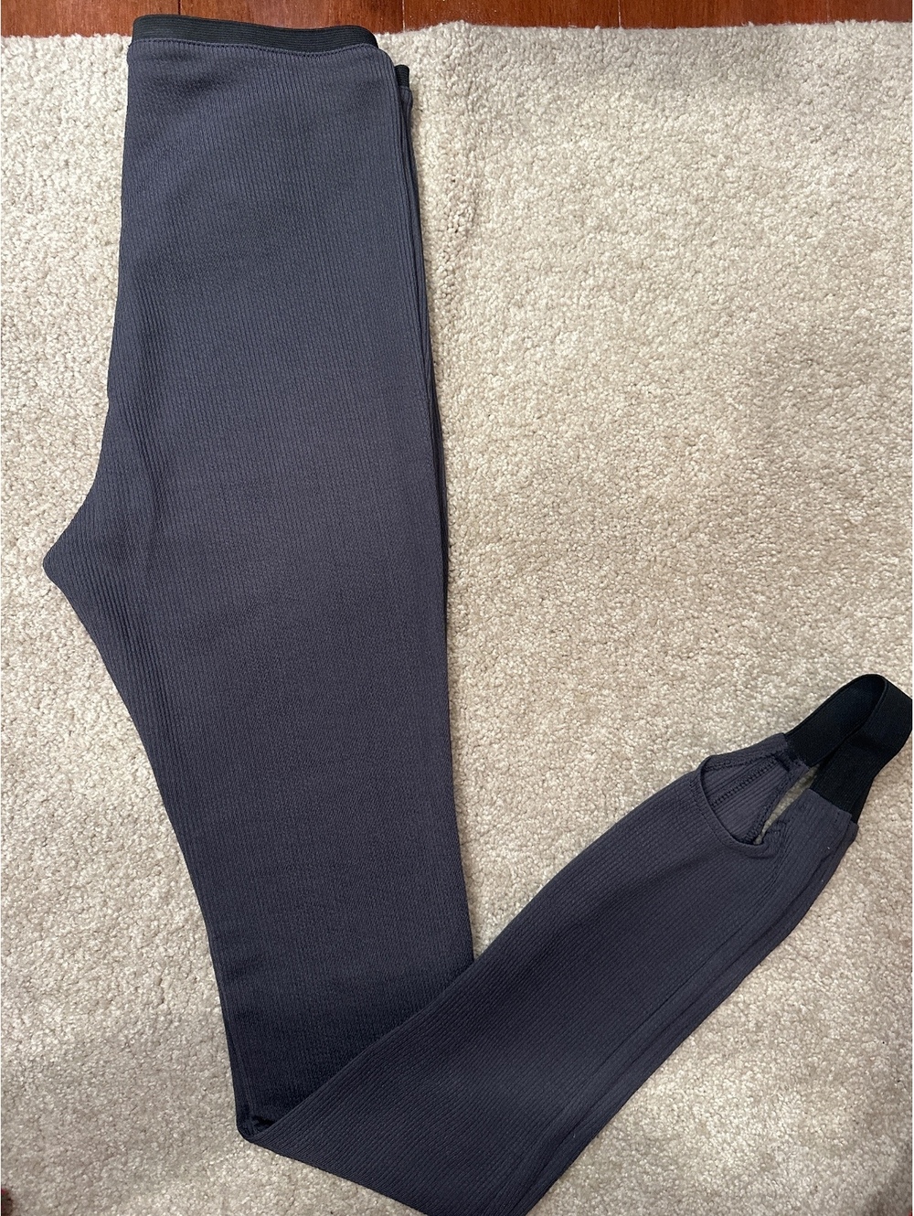 (5)MNG Black Ribbed Ankle Leggings with Side Zipper and Stirrup Size S
